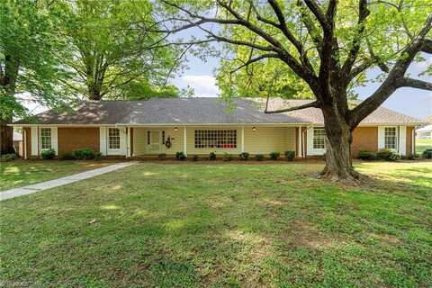 202 Harmon Court, Kernersville, NC 27284