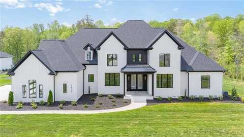 7615 Pemberley Drive, Oak Ridge, NC 27310