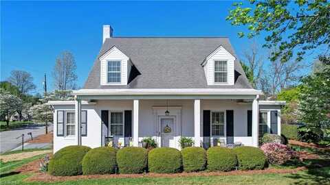 1401 Courtland Avenue, Reidsville, NC 27320