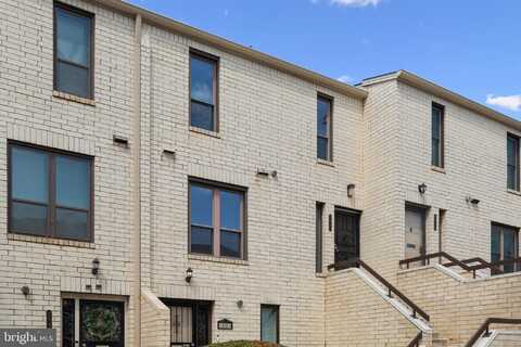 2811 31ST PLACE NE, WASHINGTON, DC 20018