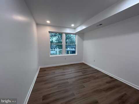 580 BATH STREET, BRISTOL, PA 19007
