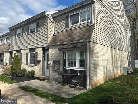 325 S WARMINSTER ROAD, HATBORO, PA 19040