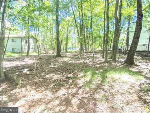 127 ROUNDHILL RD, DINGMANS FERRY, PA 18328