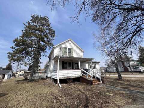 1102 Minnesota, Gladstone, MI 49837