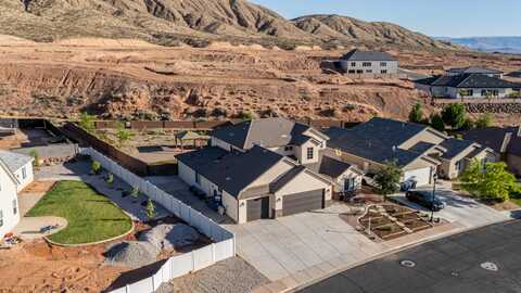 1724 E Sandhill DR, Washington, UT 84780