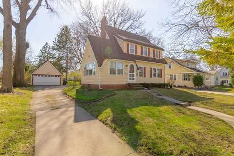292 Kenilworth Rd., Waterloo, IA 50701