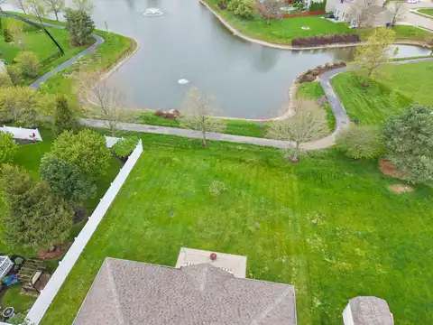 2768 Twin Lakes Drive, Troy, OH 45373