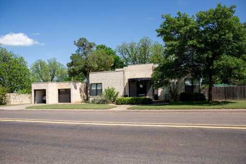 711 5th SE Street, Childress, TX 79201