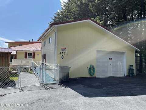 1221 W Kouskov Street, Kodiak, AK 99615