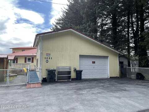 1221 W Kouskov Street, Kodiak, AK 99615