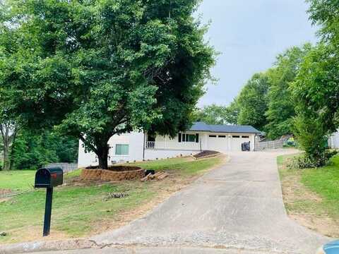 504 Dalewood CT, Russellville, AR 72801