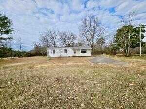 571 Gravel Hill Road, Russellville, AR 72802