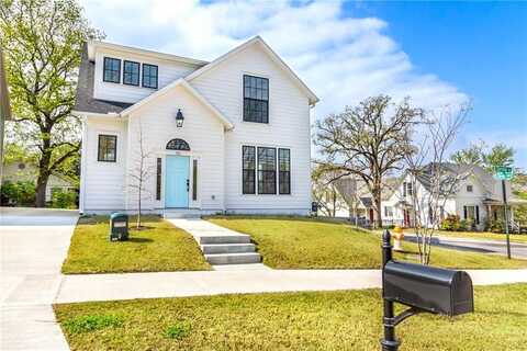 511 E Spring ST, Fayetteville, AR 72701