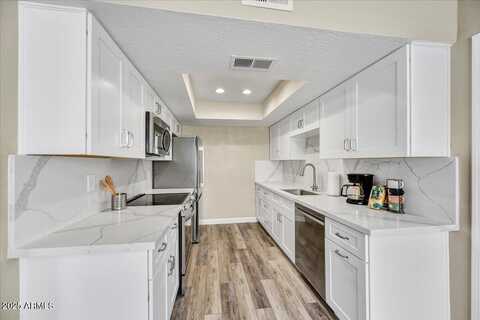 3154 E CLARENDON Avenue, Phoenix, AZ 85016
