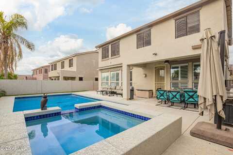 4462 S LARIAT Court, Gilbert, AZ 85297