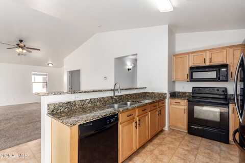 2433 W HAYDEN PEAK Drive, San Tan Valley, AZ 85144