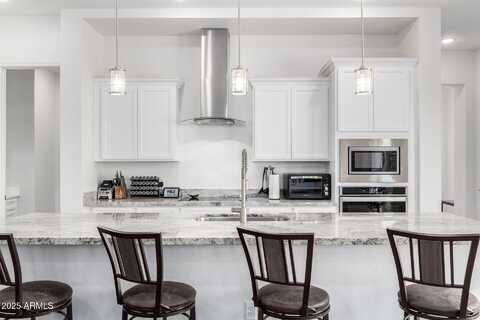 2446 E LOVEBIRD Lane, Gilbert, AZ 85297