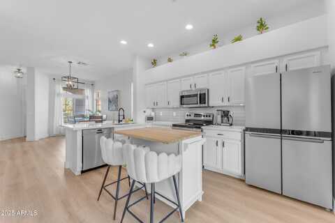 735 W IVANHOE Street, Gilbert, AZ 85233