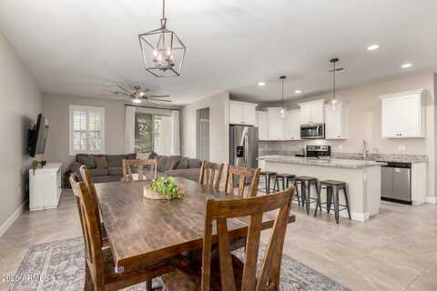7408 S 27TH Run, Phoenix, AZ 85042