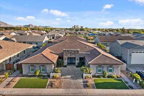 1261 E LYNX Way, Gilbert, AZ 85298