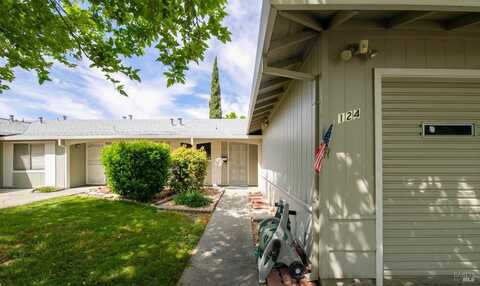 124 Monterey Drive, Vacaville, CA 95687