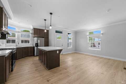 153 Bari Lane, Windsor, CA 95492