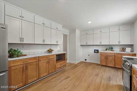 14 Twin Lakes Road, Beaufort, SC 29902