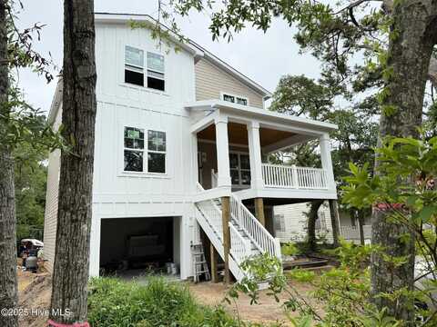 108 SE 75th Street, Oak Island, NC 28465