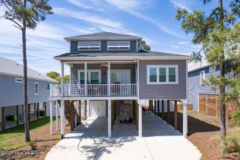 125 NE 34th Street, Oak Island, NC 28465