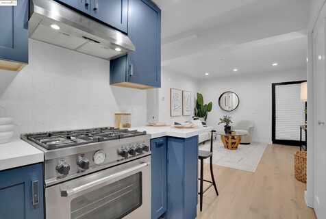 3443 20th St, San Francisco, CA 94110