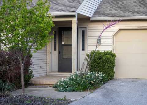 2202 E Cape Cod Drive, Bloomington, IN 47401