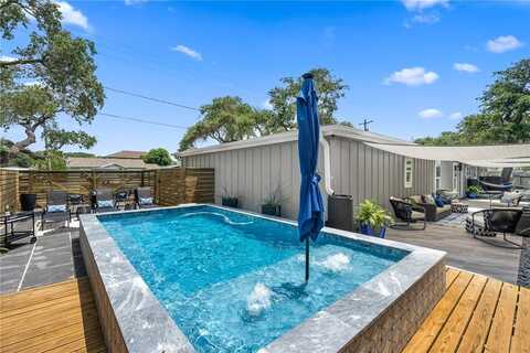 302 Palmetto Avenue, Rockport, TX 78382