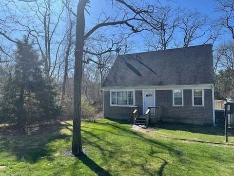 17 Ebenezer Road, Osterville, MA 02655