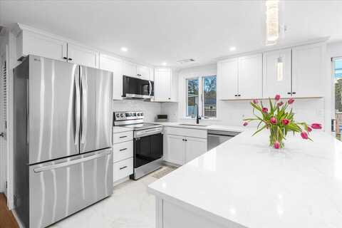 18 Buchanan Road, West Yarmouth, MA 02673