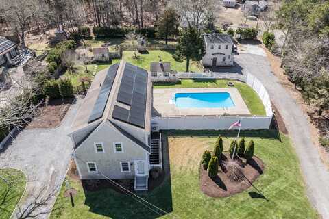 33 Queen Anne Road, Harwich, MA 02645