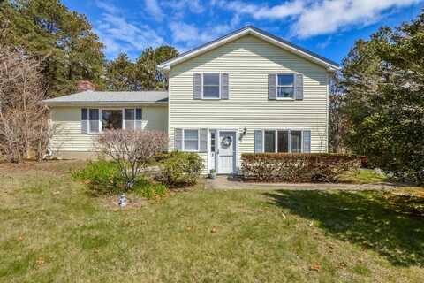 9 Tradewind Drive, Mashpee, MA 02649