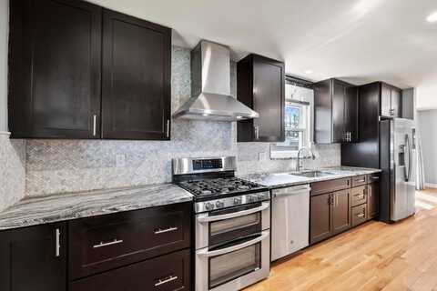 2209 Fishinger Road, Columbus, OH 43221