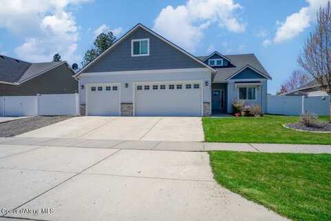 9253 Gettys Ln, Hayden, ID 83835