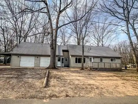 511 Lansing, Harrison, MI 48625