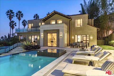7801 Hillside Ave, Los Angeles, CA 90046