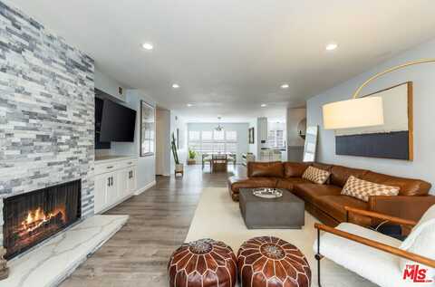 11828 Goshen Ave, Los Angeles, CA 90049