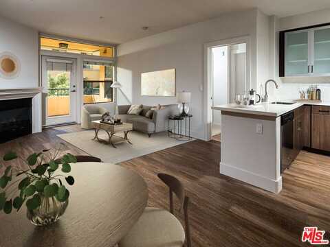 1041 E Glendon Ave, Los Angeles, CA 90024