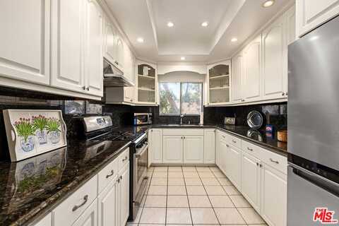 1209 Amherst Ave, Los Angeles, CA 90025