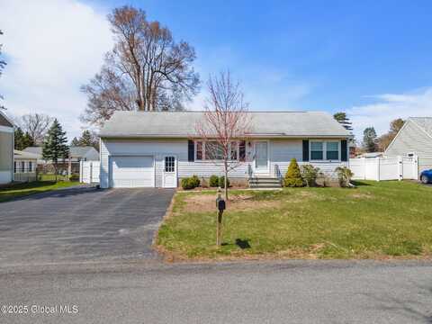 36 Red Fox Drive, Colonie, NY 12205