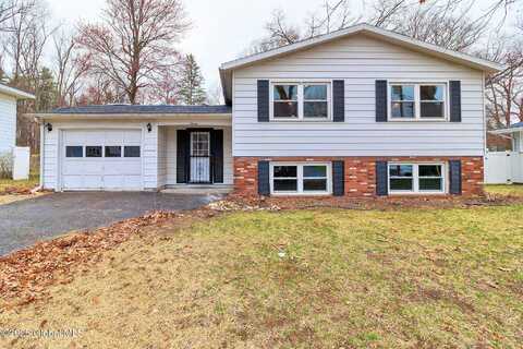 7 Dauphin Drive, Colonie, NY 12205