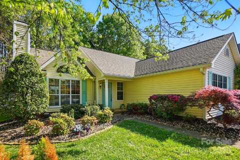 6307 Old Corral Street, Charlotte, NC 28277