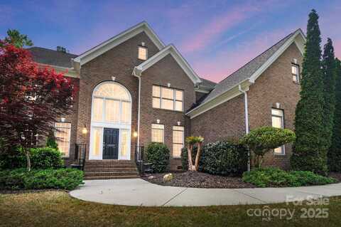 16532 Flintrock Falls Lane, Charlotte, NC 28278
