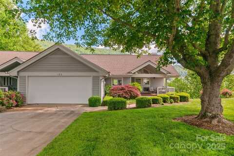 135 Oakcrest Lane, Waynesville, NC 28786