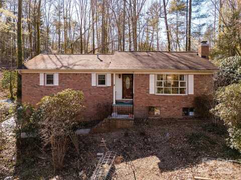 413 Deerhaven Lane, Hendersonville, NC 28791