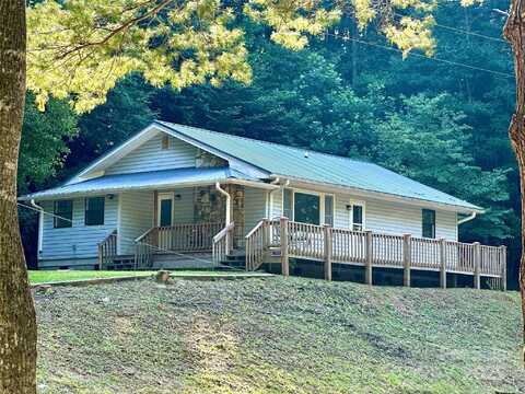 5381 State HWY 197 S unit: 3, Burnsville, NC 28714